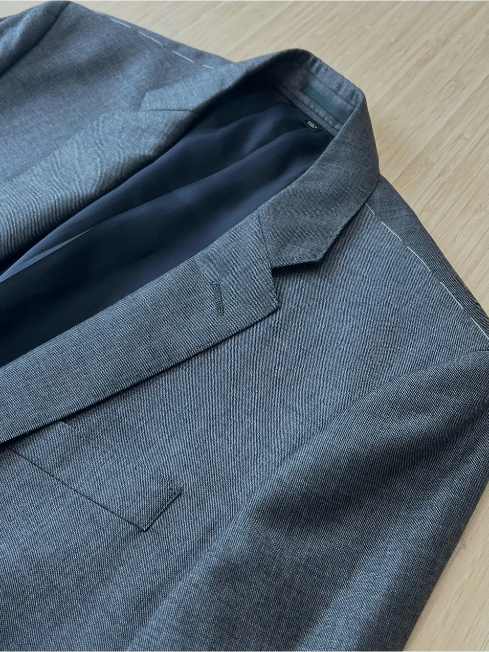 NWT J Crew Ludlow Charcoal Gray Two-Piece Suit Jacket & Trousers. Size 38R.